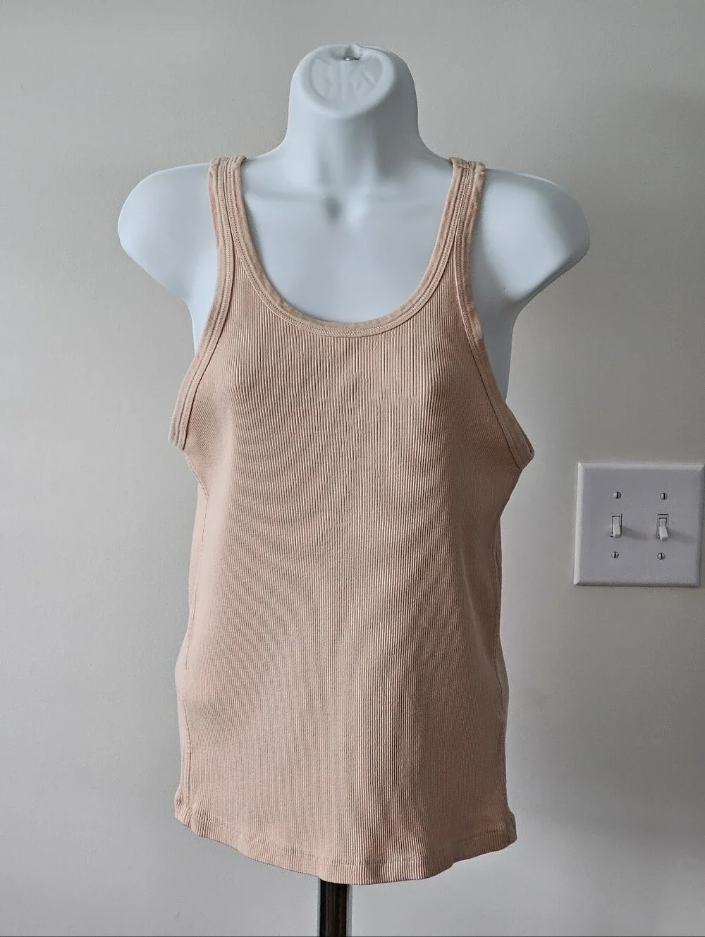 AMO Ribbed Tank Peach Size Large - Picture 3 of 7